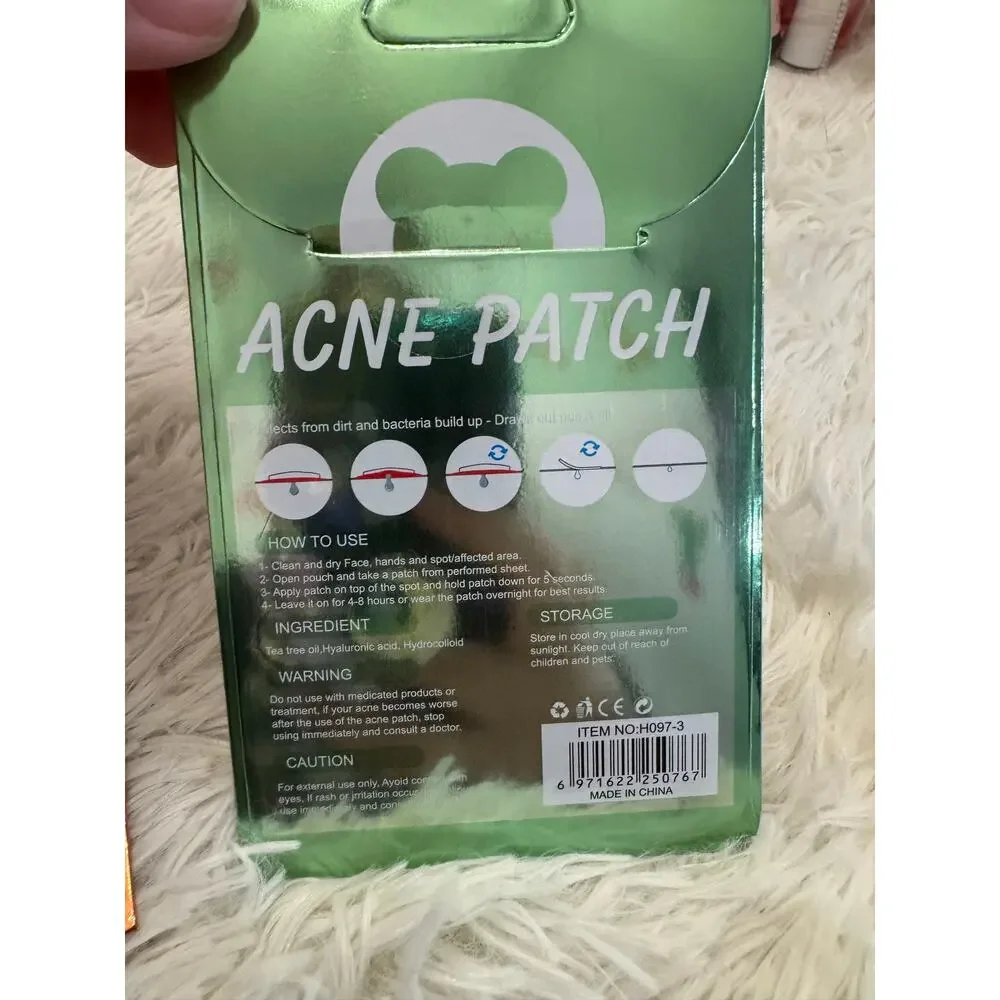 Set of 2 acne patches with super cute designs